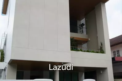 Modern Home Office 4-Storey in Bang Chak Phra Khanong