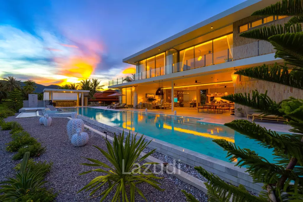 Exclusive Waterfront Villa: 6-Bed Luxury at Palm Hills Golf Club