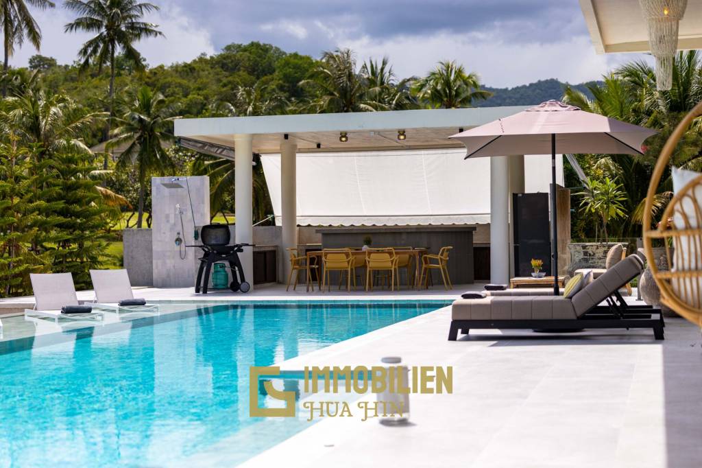 Seelage am Golfplatz / 1.600 großes Grundstück / 6 Schlafzimmer