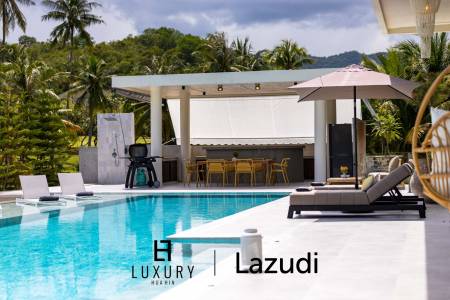 Située au bord d'un lac, à proximité d'un terrain de golf / Terrain de 1 600 m² / 6 chambres