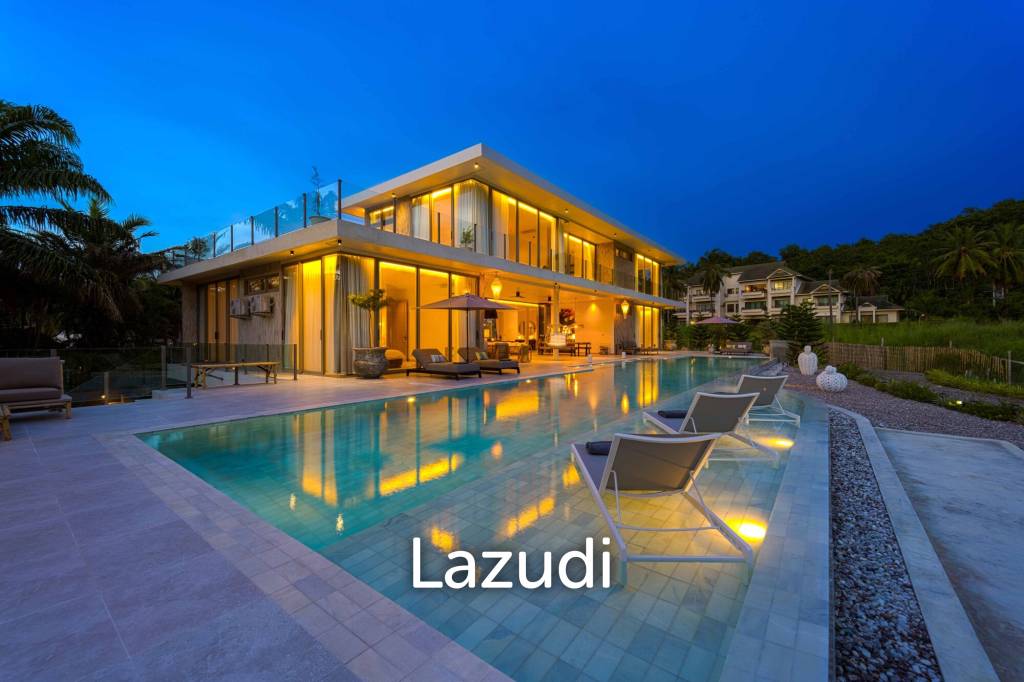 Exclusive Waterfront Villa: 6-Bed Luxury at Palm Hills Golf Club