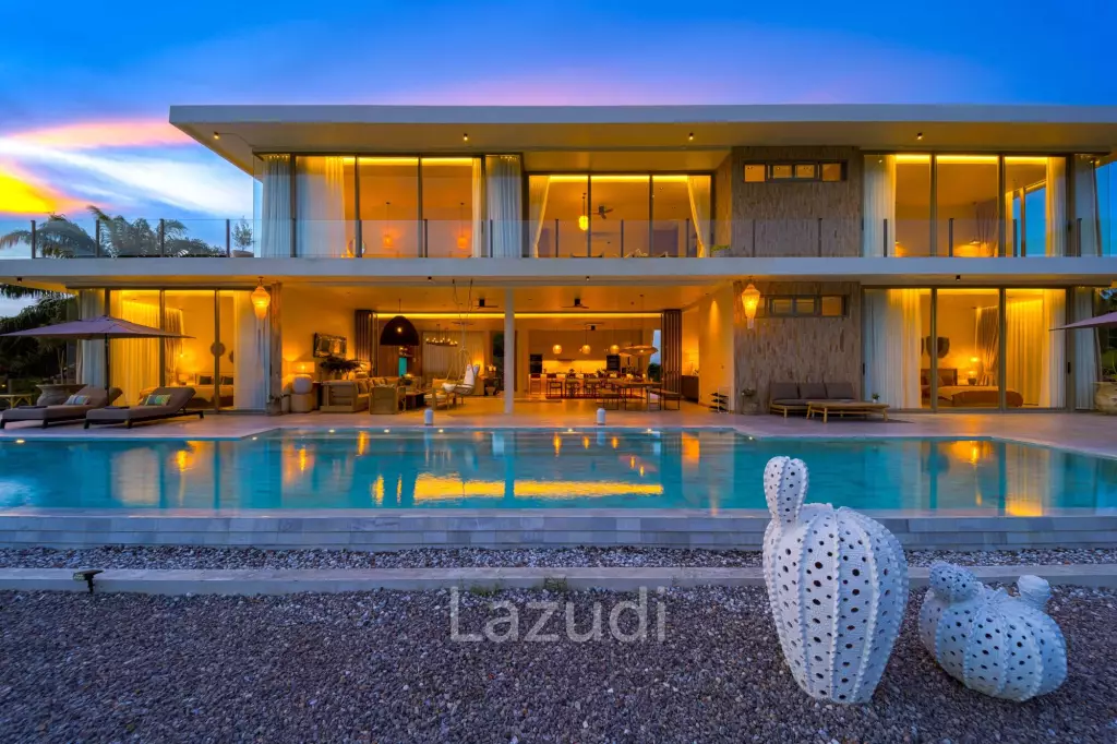 Exclusive Waterfront Villa: 6-Bed Luxury at Palm Hills Golf Club