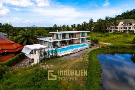 Seelage am Golfplatz / 1.600 großes Grundstück / 6 Schlafzimmer