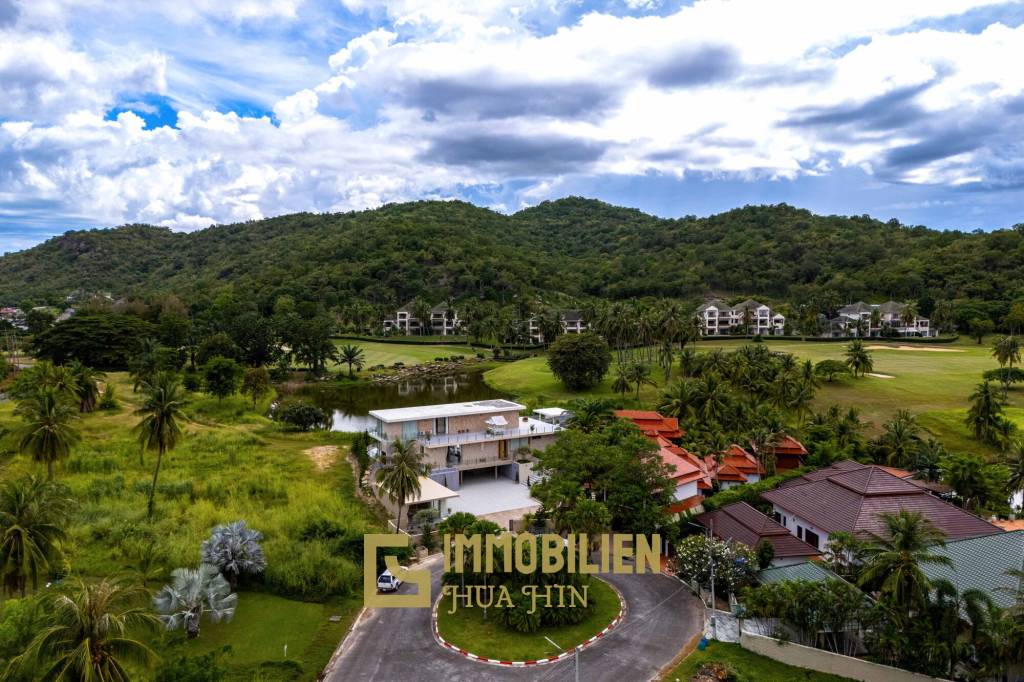 Seelage am Golfplatz / 1.600 großes Grundstück / 6 Schlafzimmer