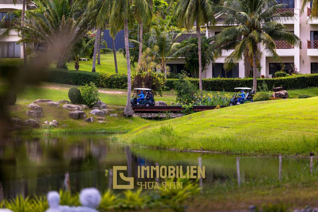 Seelage am Golfplatz / 1.600 großes Grundstück / 6 Schlafzimmer