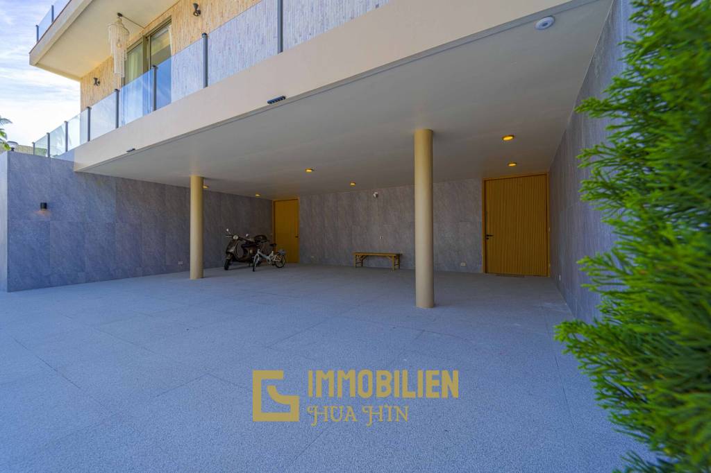 Seelage am Golfplatz / 1.600 großes Grundstück / 6 Schlafzimmer