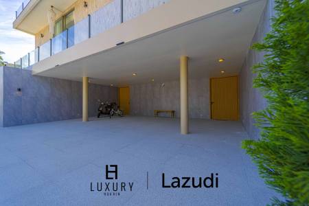 Située au bord d'un lac, à proximité d'un terrain de golf / Terrain de 1 600 m² / 6 chambres