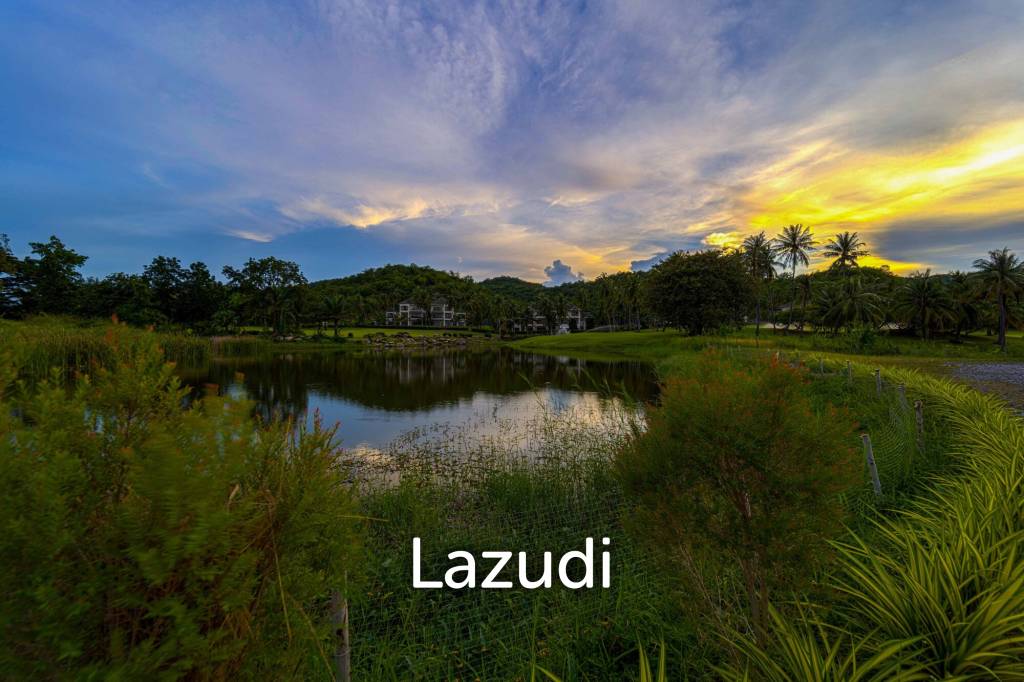 Exclusive Waterfront Villa: 6-Bed Luxury at Palm Hills Golf Club
