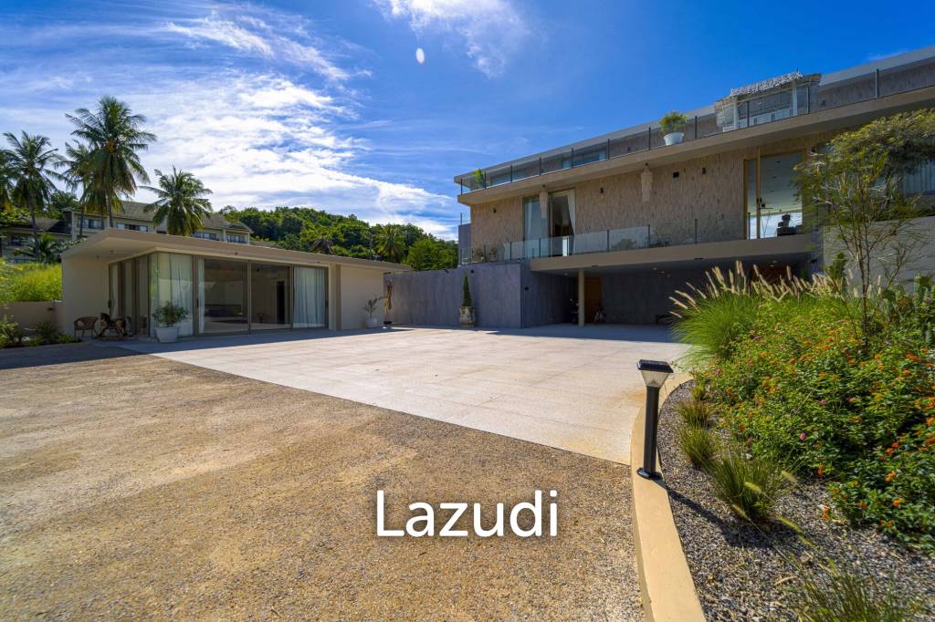 Exclusive Waterfront Villa: 6-Bed Luxury at Palm Hills Golf Club