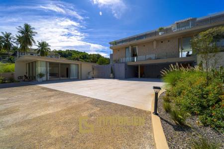 Seelage am Golfplatz / 1.600 großes Grundstück / 6 Schlafzimmer