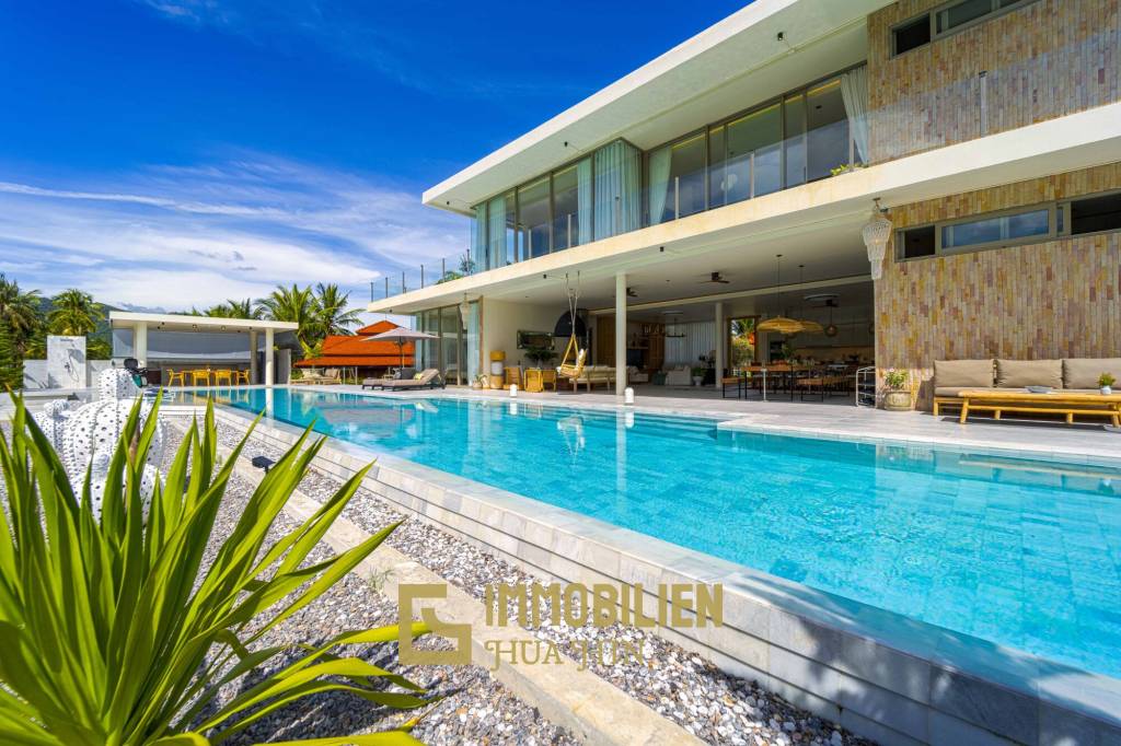 Seelage am Golfplatz / 1.600 großes Grundstück / 6 Schlafzimmer