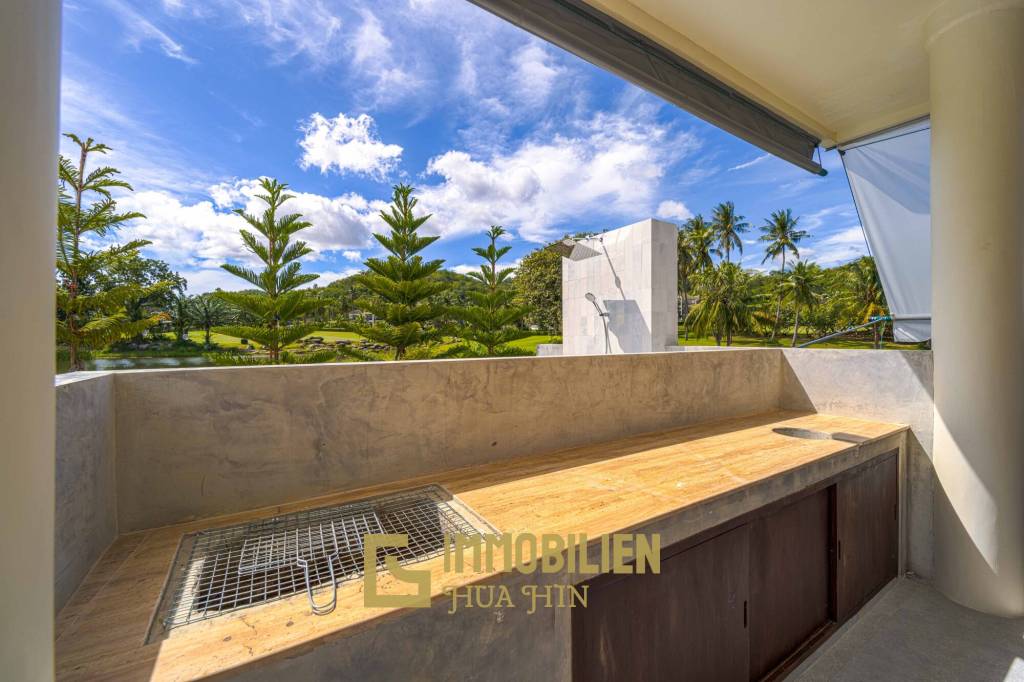 Seelage am Golfplatz / 1.600 großes Grundstück / 6 Schlafzimmer