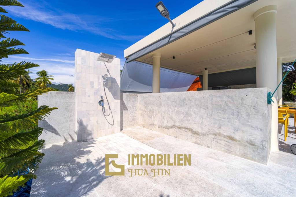 Seelage am Golfplatz / 1.600 großes Grundstück / 6 Schlafzimmer