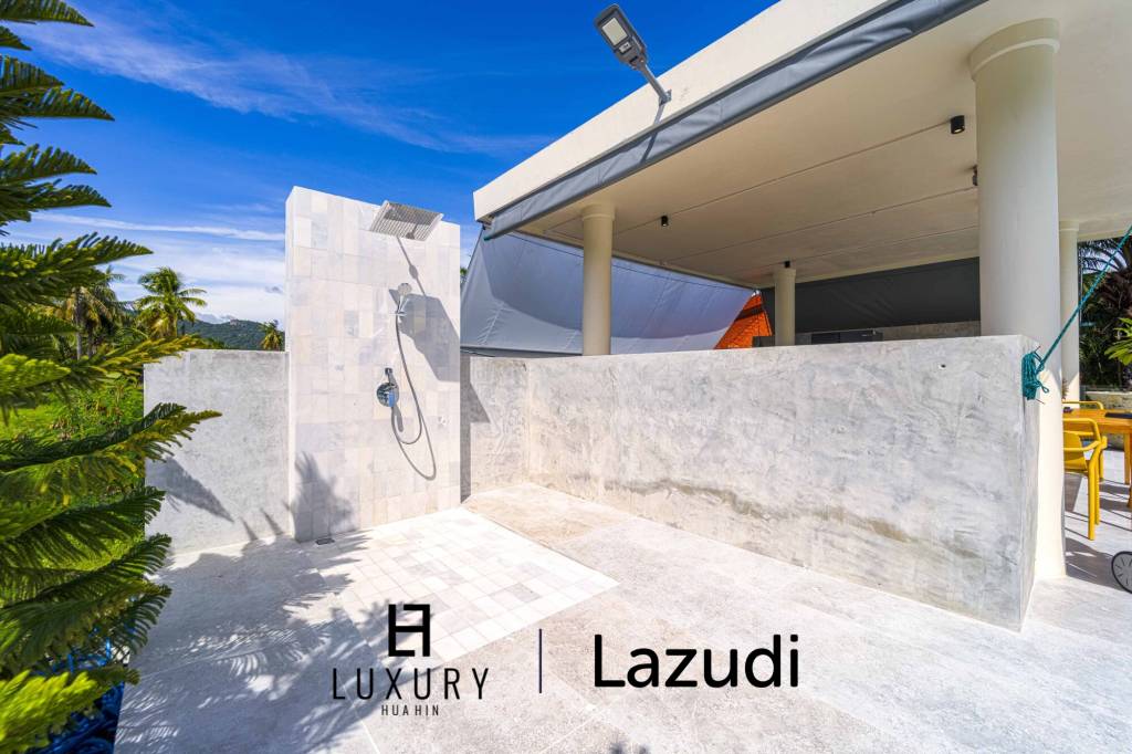 Située au bord d'un lac, à proximité d'un terrain de golf / Terrain de 1 600 m² / 6 chambres