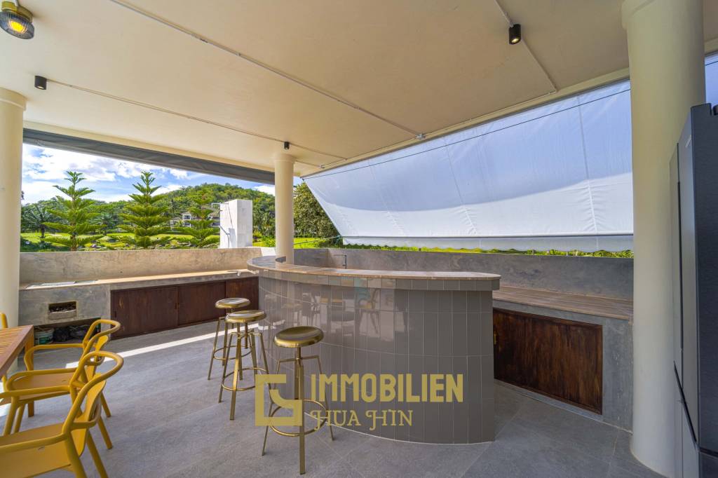 Seelage am Golfplatz / 1.600 großes Grundstück / 6 Schlafzimmer