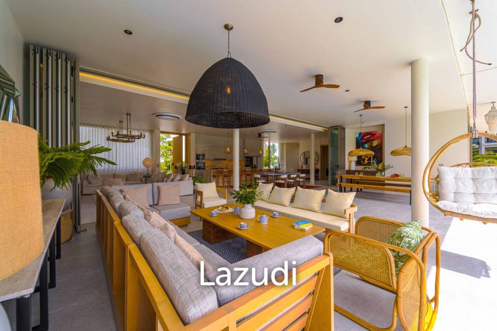 Exclusive Waterfront Villa: 6-Bed Luxury at Palm Hills Golf Club