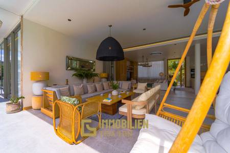 Seelage am Golfplatz / 1.600 großes Grundstück / 6 Schlafzimmer