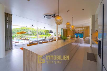 Seelage am Golfplatz / 1.600 großes Grundstück / 6 Schlafzimmer