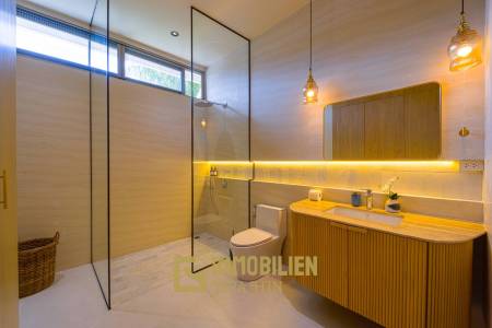 Seelage am Golfplatz / 1.600 großes Grundstück / 6 Schlafzimmer