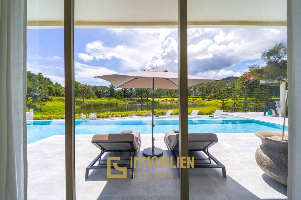 Seelage am Golfplatz / 1.600 großes Grundstück / 6 Schlafzimmer