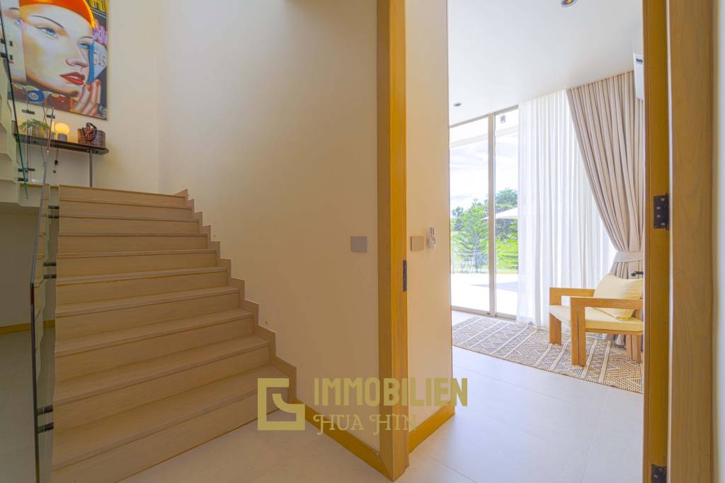 Seelage am Golfplatz / 1.600 großes Grundstück / 6 Schlafzimmer