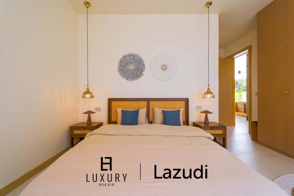 Située au bord d'un lac, à proximité d'un terrain de golf / Terrain de 1 600 m² / 6 chambres