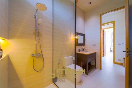 Seelage am Golfplatz / 1.600 großes Grundstück / 6 Schlafzimmer