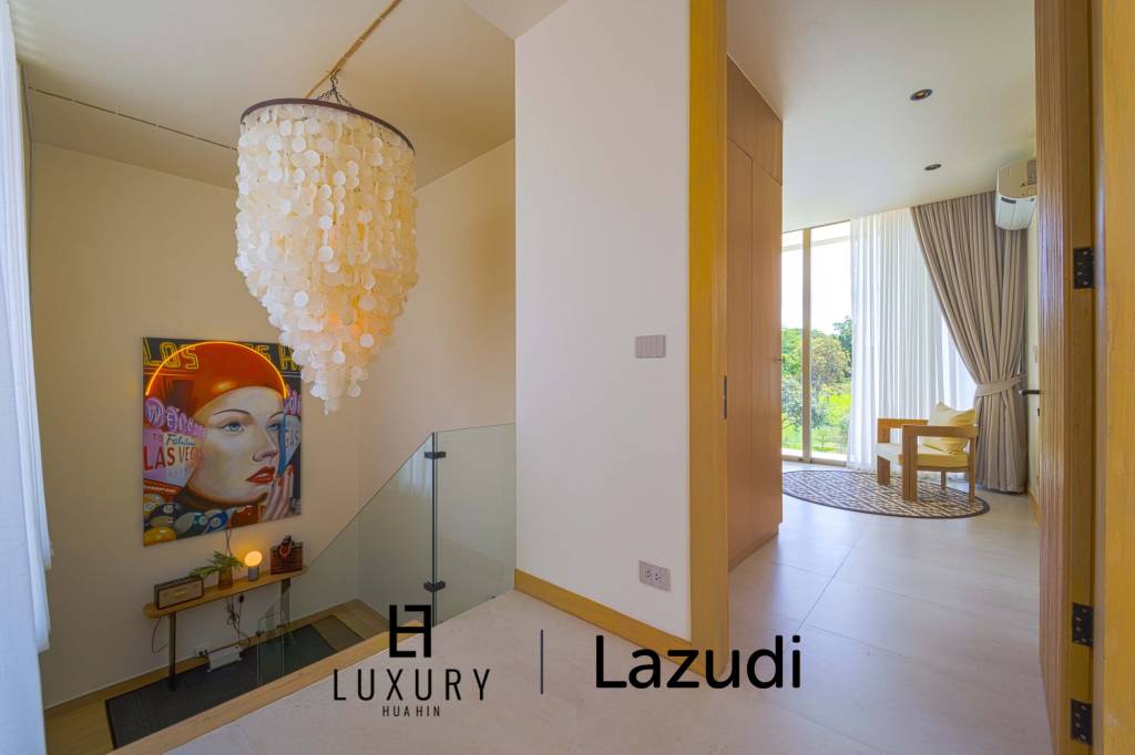 Située au bord d'un lac, à proximité d'un terrain de golf / Terrain de 1 600 m² / 6 chambres