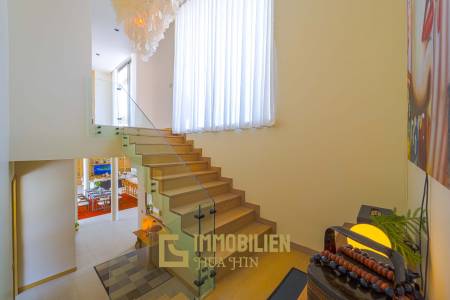 Seelage am Golfplatz / 1.600 großes Grundstück / 6 Schlafzimmer