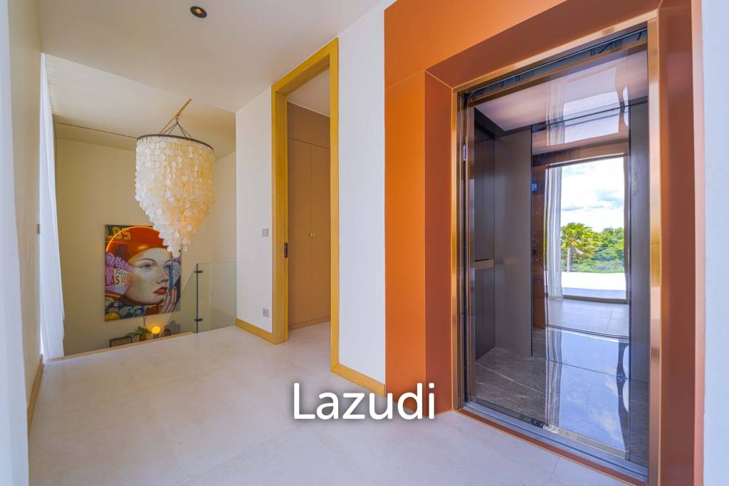 Exclusive Waterfront Villa: 6-Bed Luxury at Palm Hills Golf Club