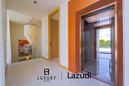 Située au bord d'un lac, à proximité d'un terrain de golf / Terrain de 1 600 m² / 6 chambres