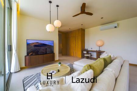 Située au bord d'un lac, à proximité d'un terrain de golf / Terrain de 1 600 m² / 6 chambres