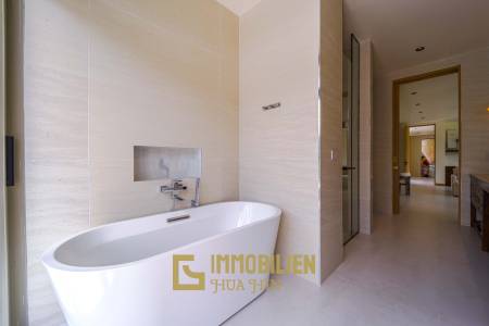 Seelage am Golfplatz / 1.600 großes Grundstück / 6 Schlafzimmer