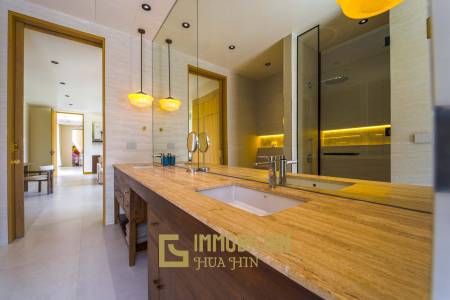 Seelage am Golfplatz / 1.600 großes Grundstück / 6 Schlafzimmer