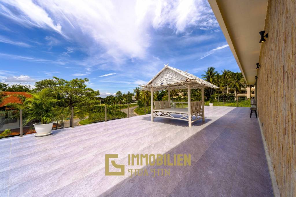 Seelage am Golfplatz / 1.600 großes Grundstück / 6 Schlafzimmer