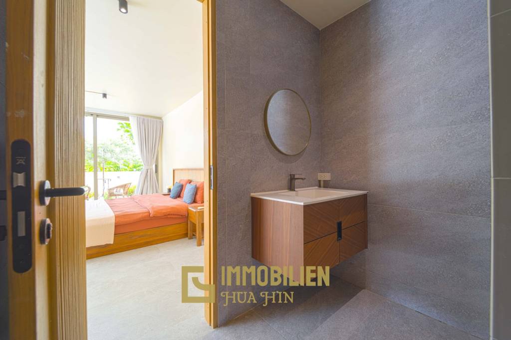 Seelage am Golfplatz / 1.600 großes Grundstück / 6 Schlafzimmer