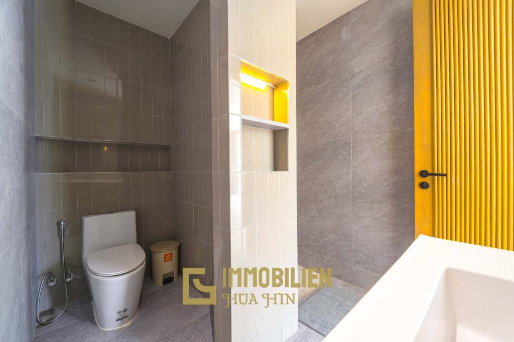 Seelage am Golfplatz / 1.600 großes Grundstück / 6 Schlafzimmer