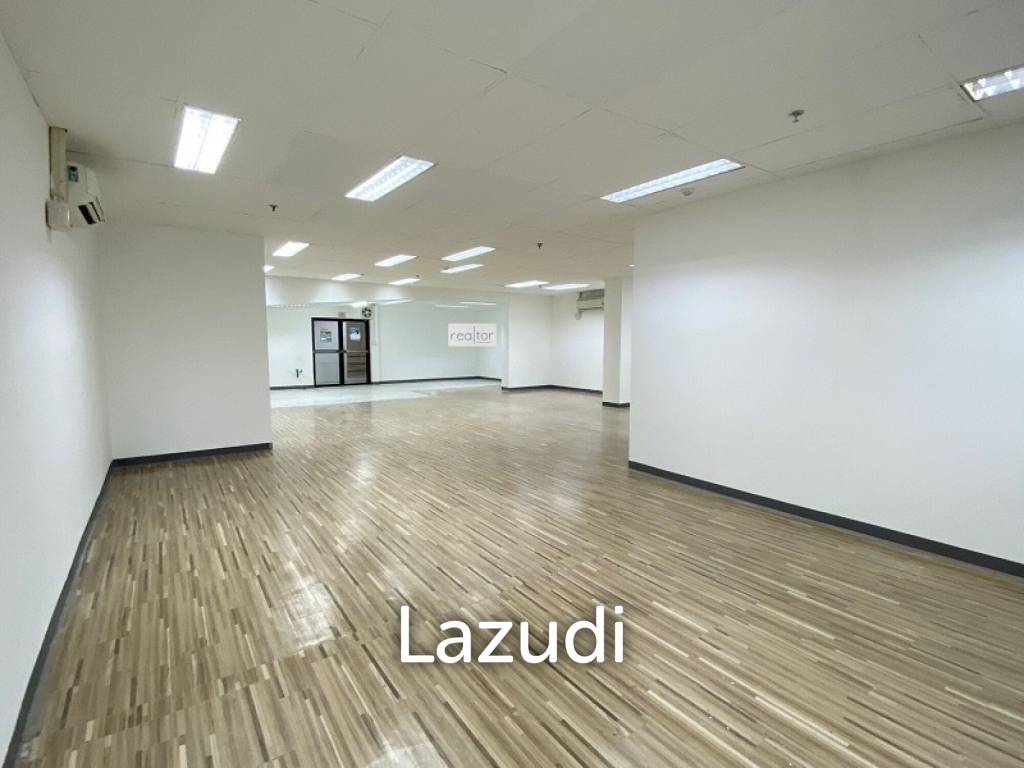 Retail Space for Lease in Ocean Tower 1 Bangkok