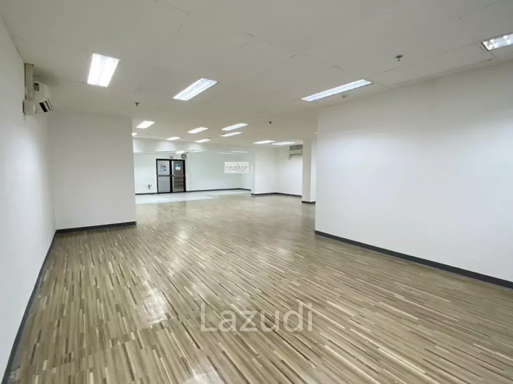 Retail Space for Lease in Ocean Tower 1 Bangkok