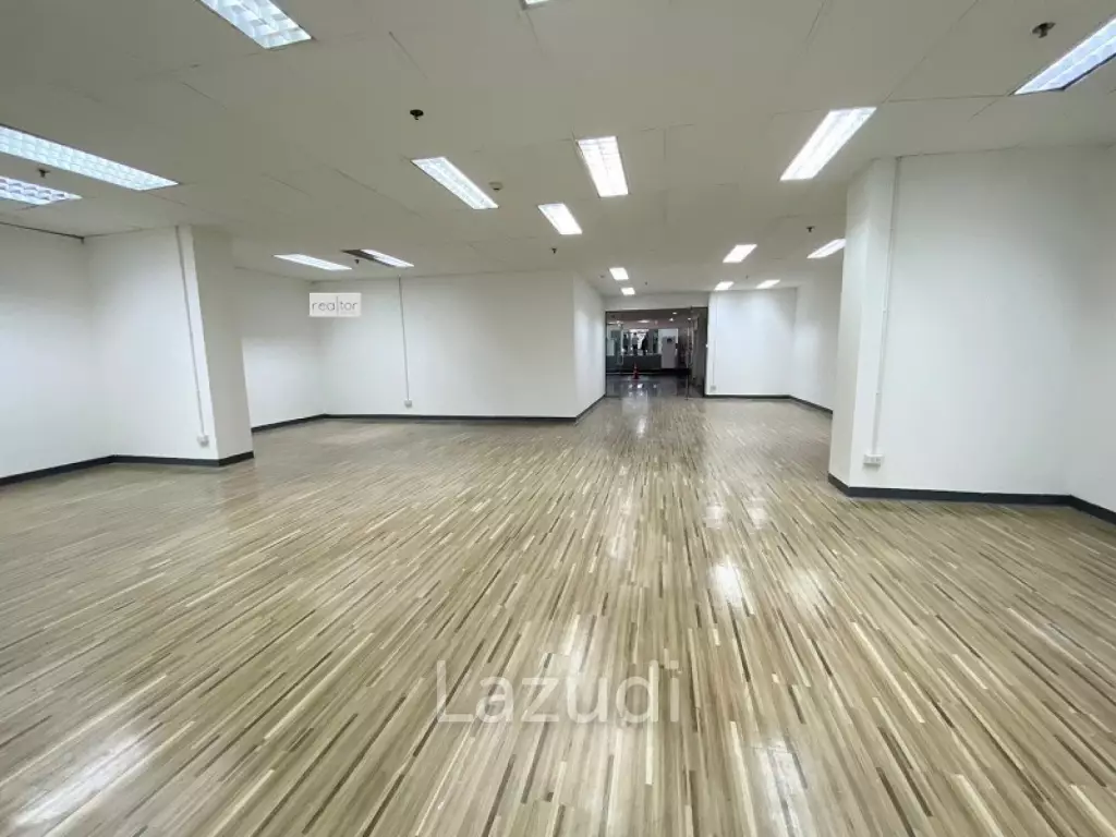 Retail Space for Lease in Ocean Tower 1 Bangkok