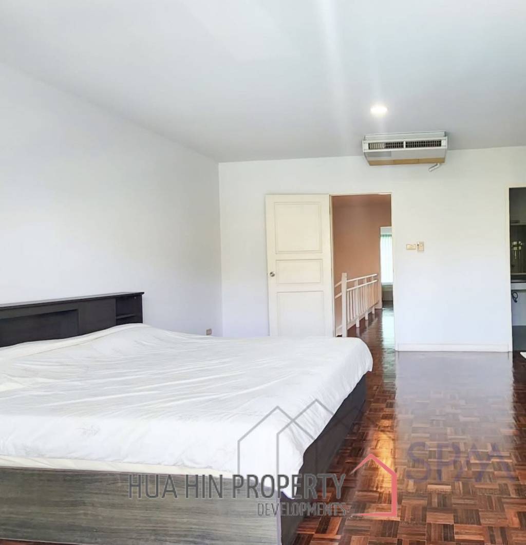 BAAN SASUAN HUA HIN NEAR KHAO TAO (AGENT) : 3 bed town house