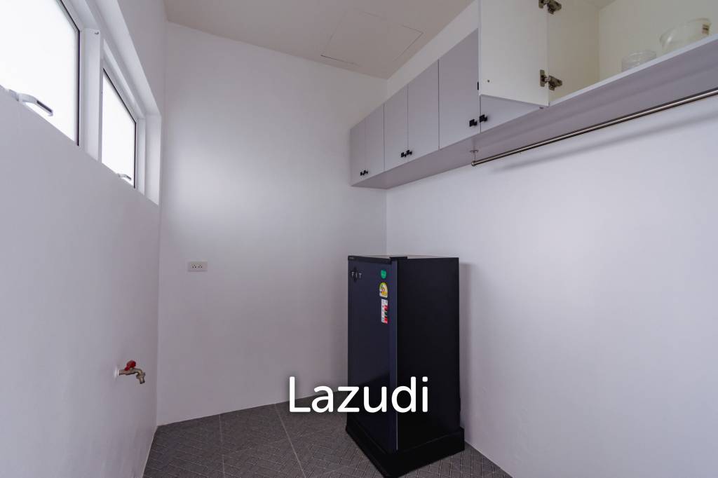 380 ตร.ม 3 เตียง 3 อาบน้ำ วิลล่า For ขาย