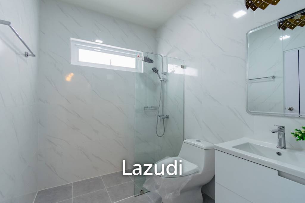 380 ตร.ม 3 เตียง 3 อาบน้ำ วิลล่า For ขาย