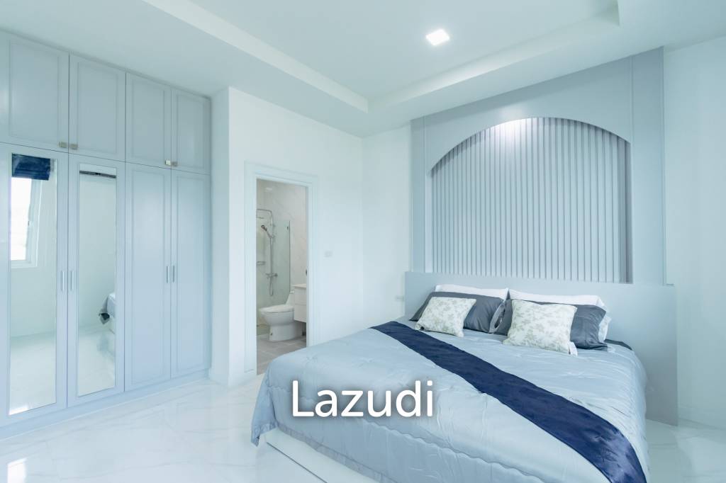 380 ตร.ม 3 เตียง 3 อาบน้ำ วิลล่า For ขาย