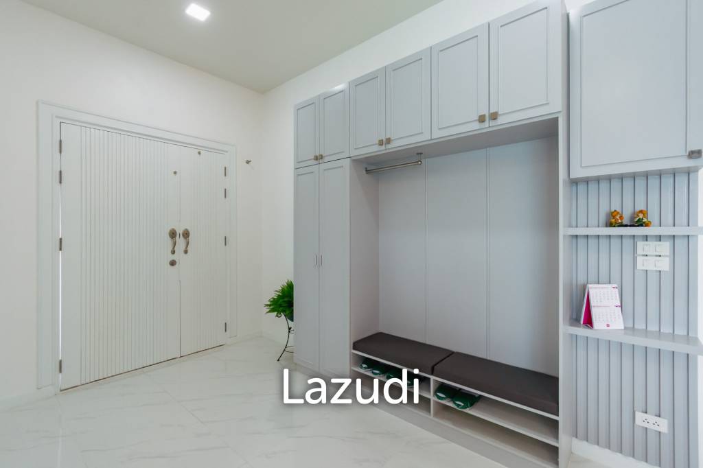 380 ตร.ม 3 เตียง 3 อาบน้ำ วิลล่า For ขาย