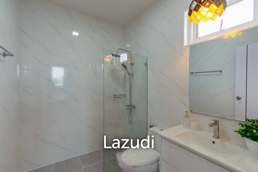 380 ตร.ม 3 เตียง 3 อาบน้ำ วิลล่า For ขาย