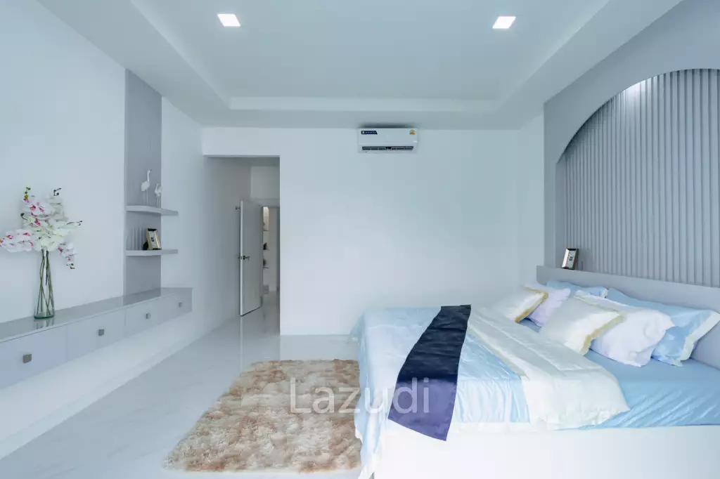 Modern Villa Oasis in Thap Tai Hua Hin