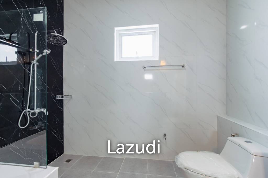 380 ตร.ม 3 เตียง 3 อาบน้ำ วิลล่า For ขาย