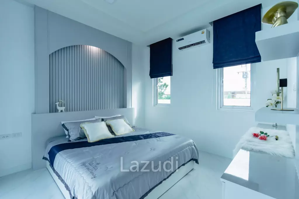Modern Villa Oasis in Thap Tai Hua Hin