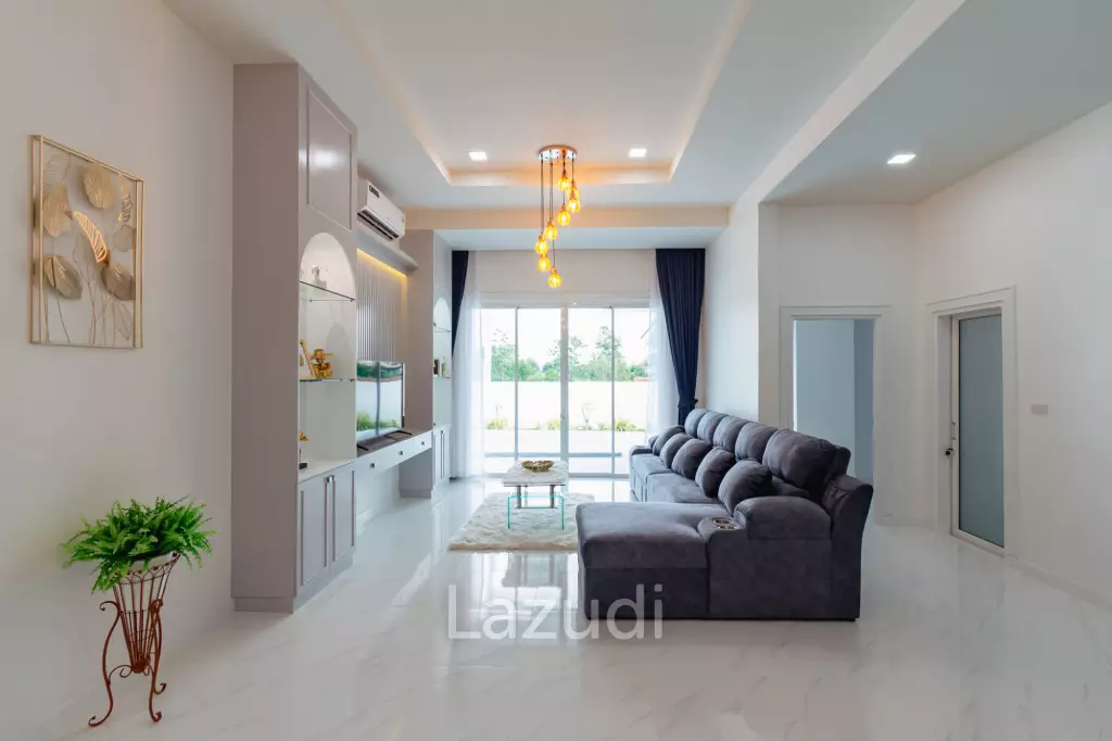 Modern Villa Oasis in Thap Tai Hua Hin